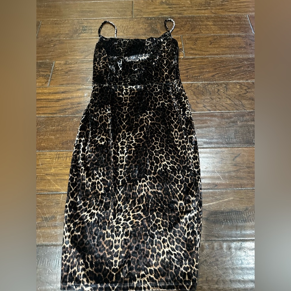 Leopard Print Velvety Dress Liz and Sara size‎ M